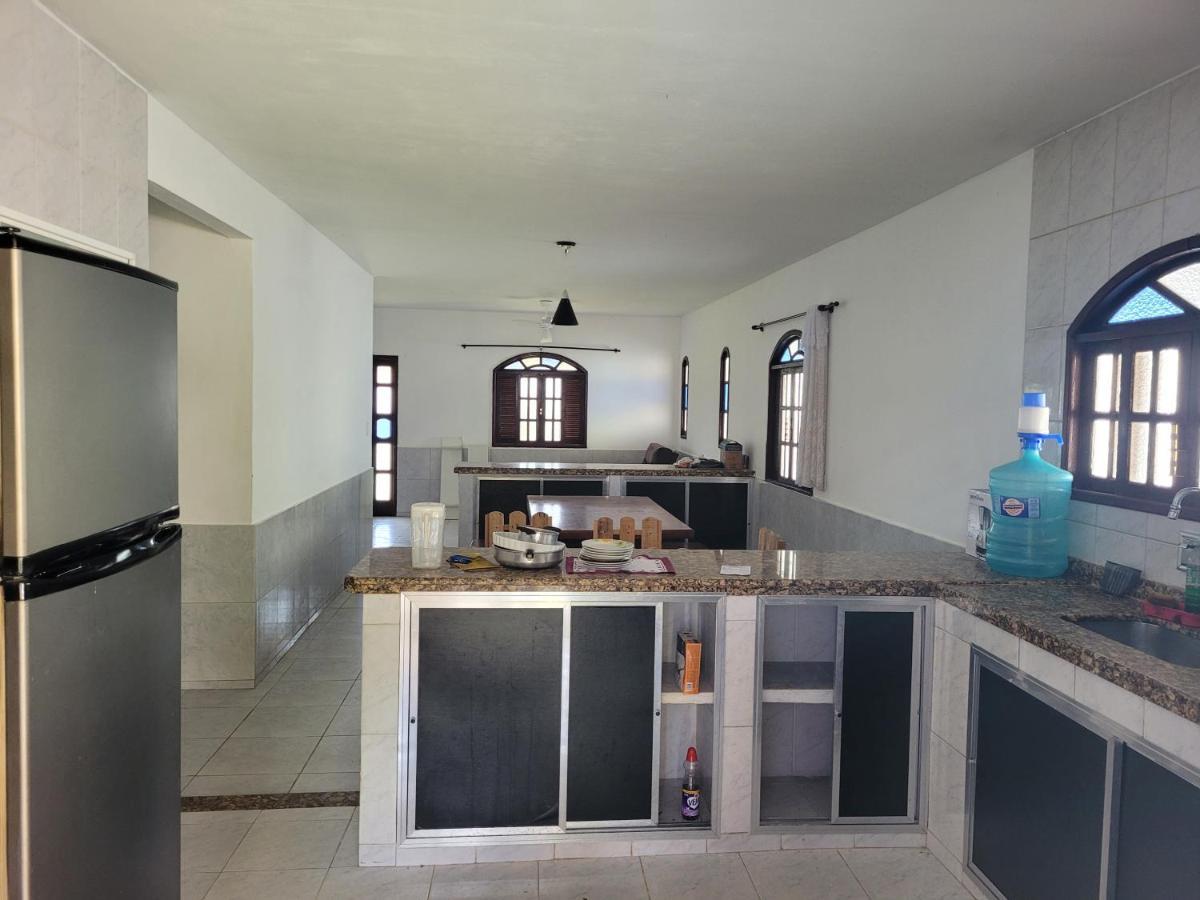 Casa Grande Tamoios: Beachside Retreat with Pool and Gourmet Area Villa Cabo Frio Exterior photo